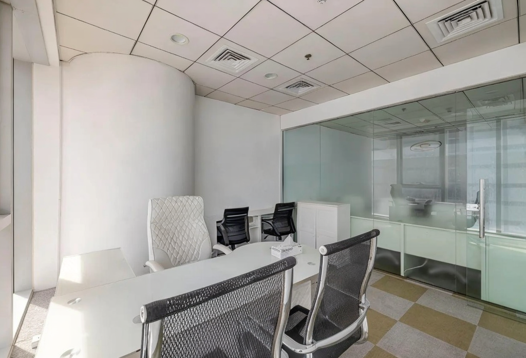 commercial-office-space-with-parking-dubai.webp