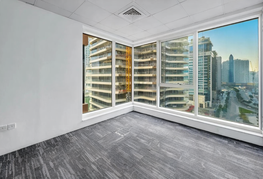 fitted-office-canal-view-dubai-commercial-space.webp