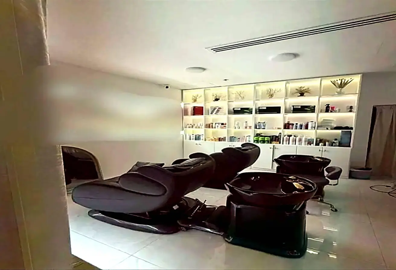 ladies-salon-for-rent-business-bay.webp