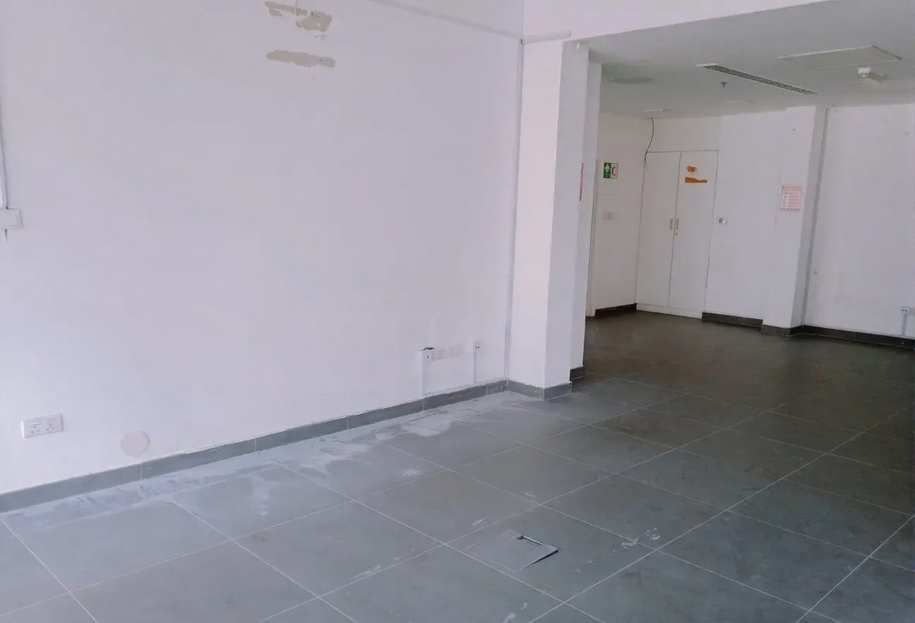 fitted-retail-shop-business-bay-dubai.webp