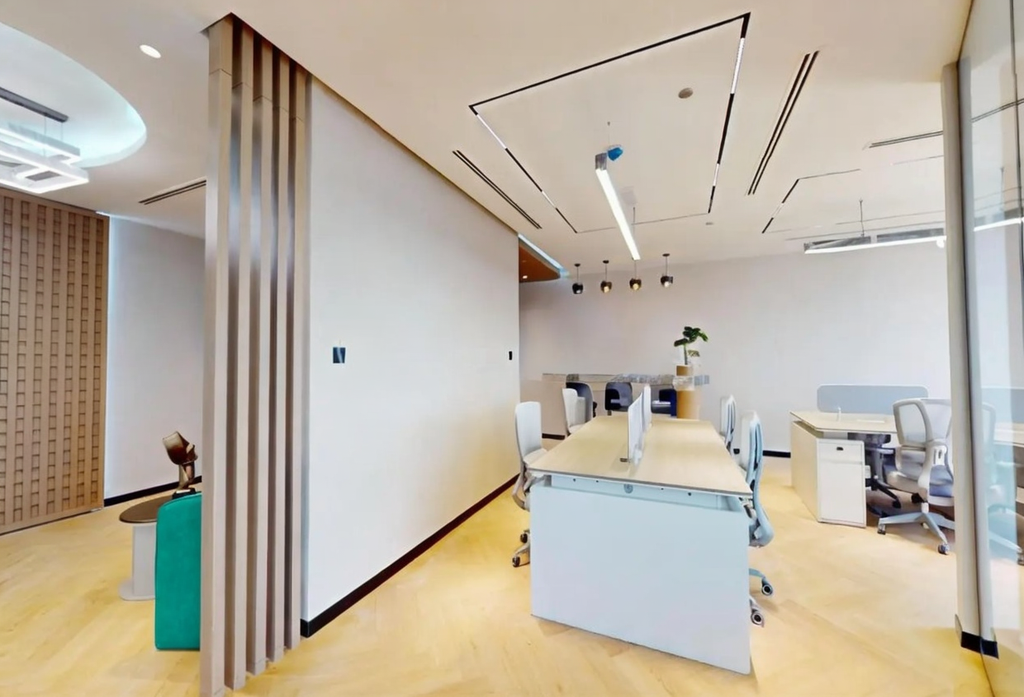 high-floor-office-for-sale-dubai.webp