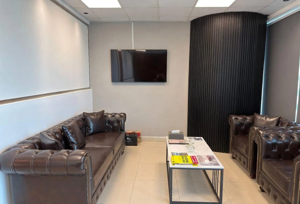 office-with-szr-view-dubai.webp