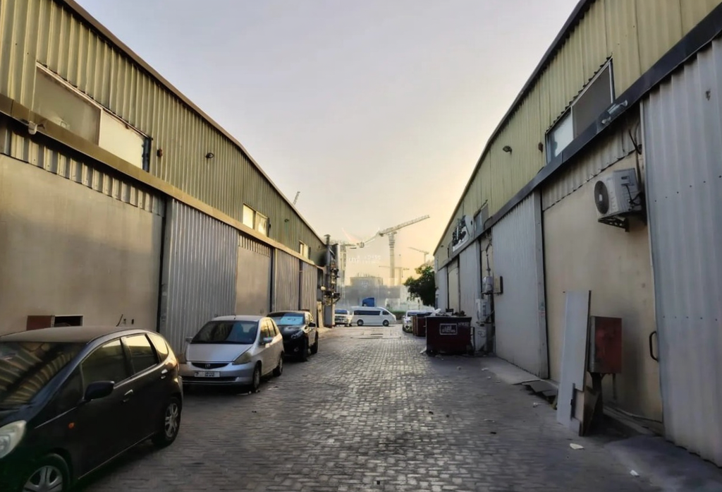 warehouse-ras-al-khor-dubai.webp